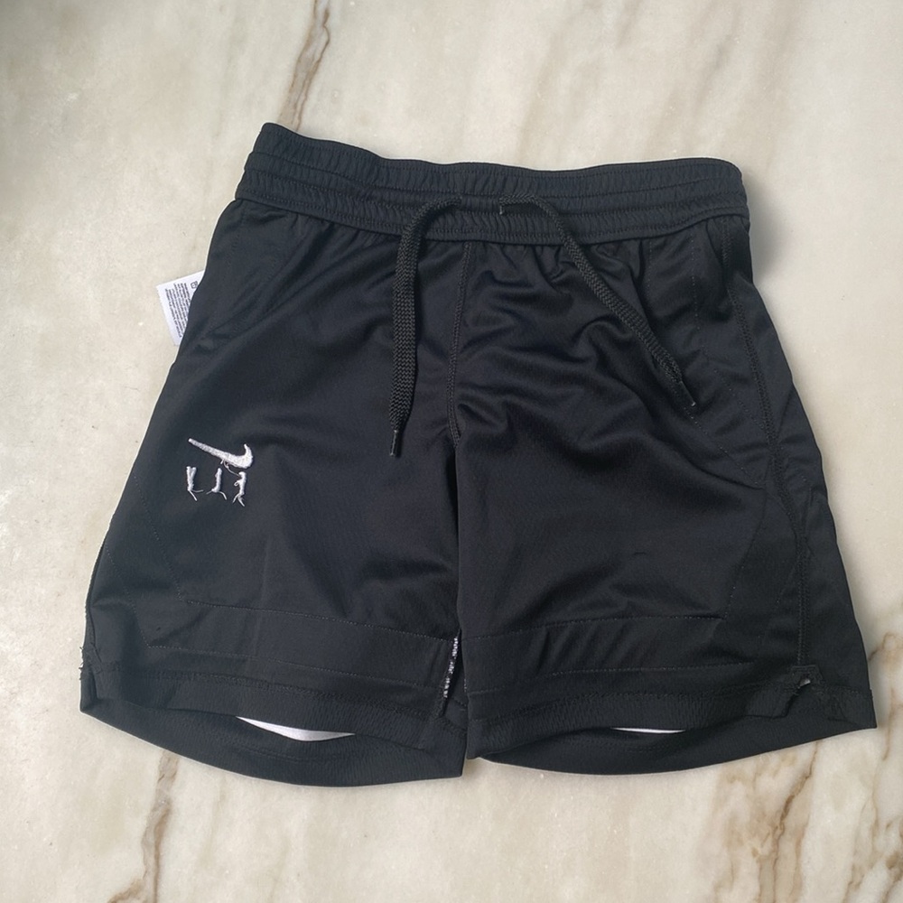 Nike Short - Picture 2 of 2